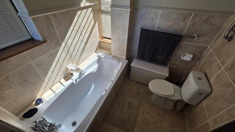 3 Bedroom Property for Sale in Glentana Western Cape